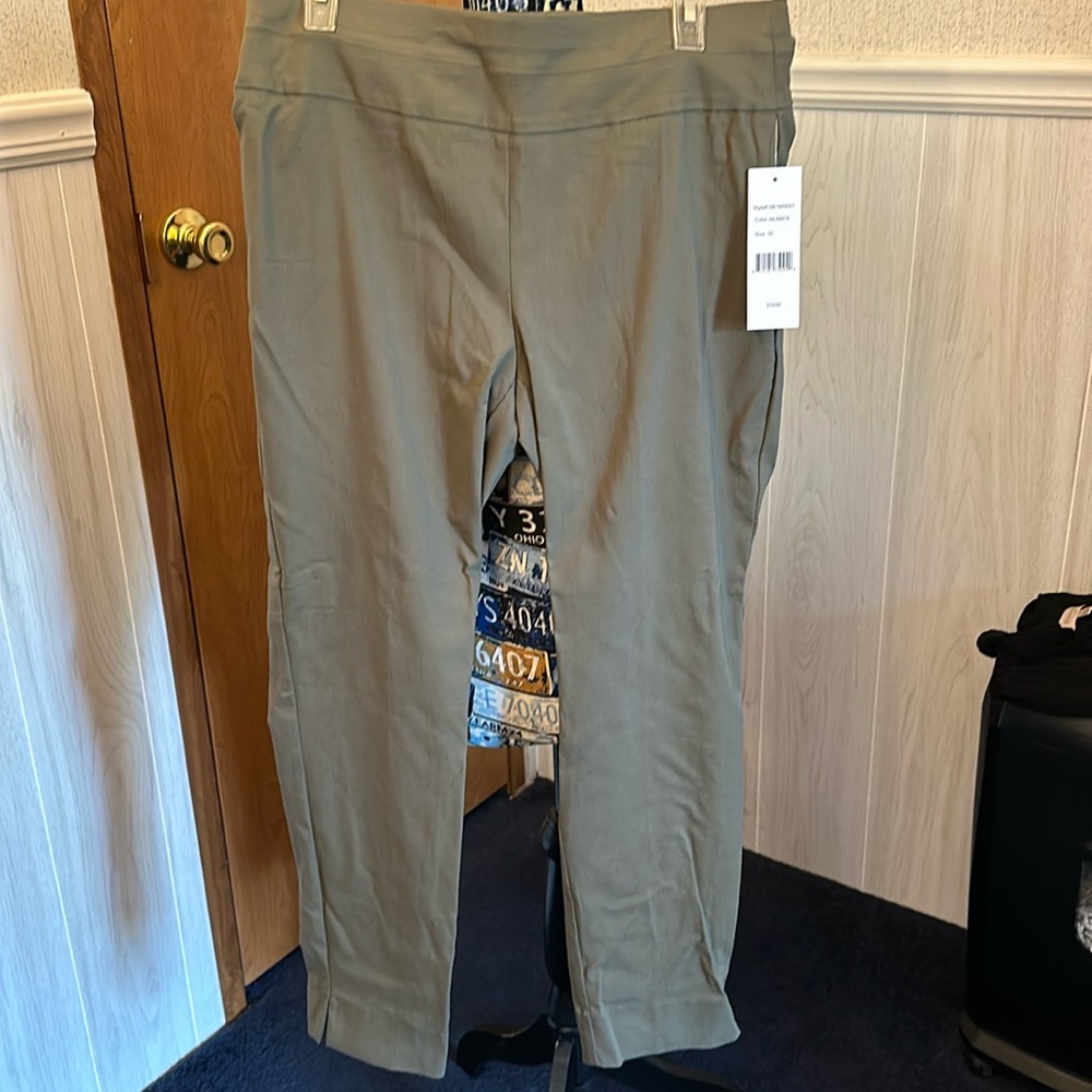COOPER & ELLA Women's olive green Pull On Pants - Size 10.  NWT